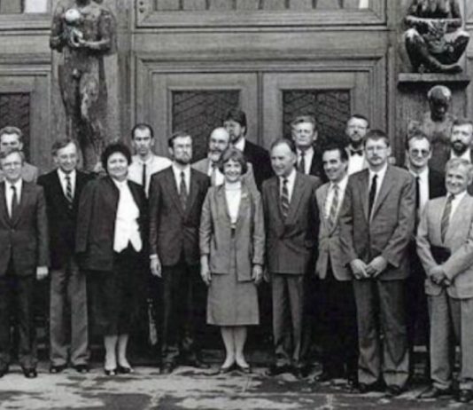 Pred 30 leti smo se odločili, da gre Slovenija po svoji poti brez politične diktature