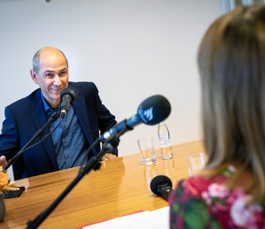 Janez Janša za radio Ognjišče: Delamo vse, da ohranimo potenciale slovenskega človeka in gospodarstva