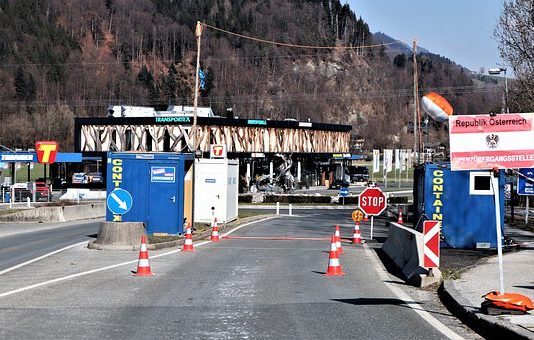 Med izjeme za vstop v Slovenijo se po novem uvrščajo tudi čezmejni delovni migranti