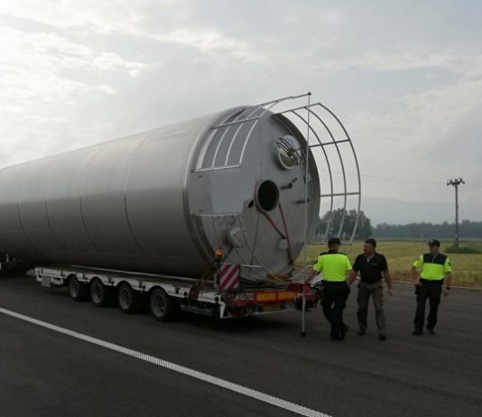 Med vozniki avtobusov in tovornjakov v enem tednu kar 740 kršitev