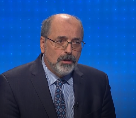 Ozadje dogajanja na prekinjeni seji nadzornikov RTV: Kadunc spisal finančni načrt, ki je v popolnem nasprotju z internimi pravili RTV