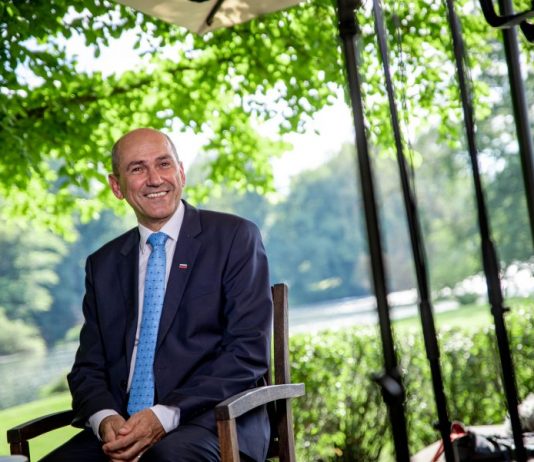 Janez Janša: Ločnica v slovenski politiki nastaja med tistimi, ki jim je bila osamosvojitev intimna opcija in tistimi, ki jim to nikoli ni bila