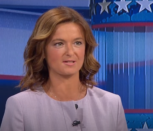 Kako se spreneveda Tanja Fajon!? Prepričana, da ljudje ukrepov ne spoštujejo zaradi vlade, sami pa so pozivali za šole brez mask in bili udeleženci protestov proti vladnim ukrepom!