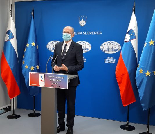 V rdečih regijah zaprtje gostinskih lokalov in popolna prepoved zbiranja oseb