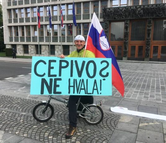 Provokatorji tokrat spodbujajo tudi nasilje: Nikita Xever čestital “soborcu”, ki je pretepel varnostnika!