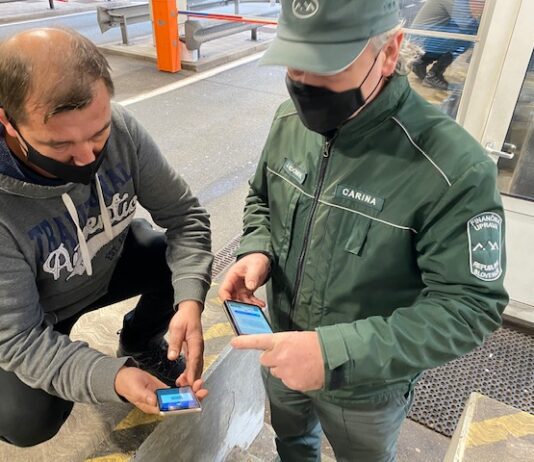 V cestnem prevozu blaga uporabljeno brezpapirno poslovanje (e-CMR)