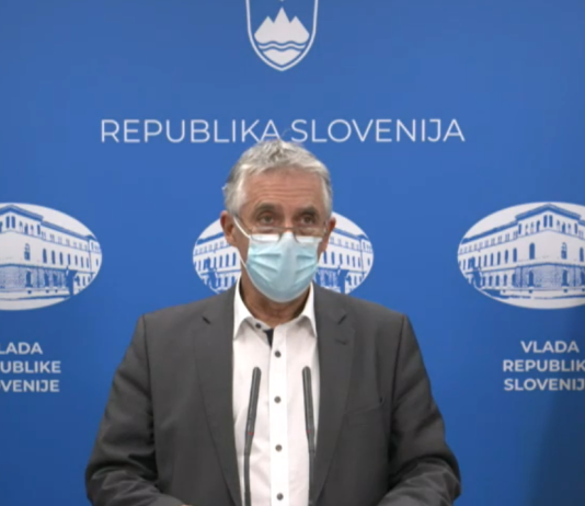 Tomaž Gantar: Za 14 dni se zapirajo nekatere nenujne dejavnosti, odprti ostajajo vulkanizerji