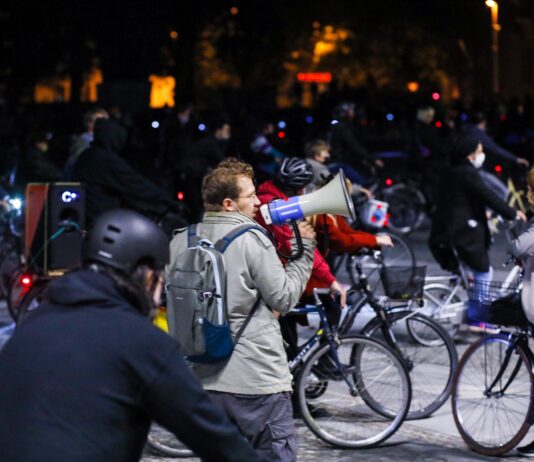 Levica sporoča: “Ne bo miru, dokler ne bomo spet na oblasti”