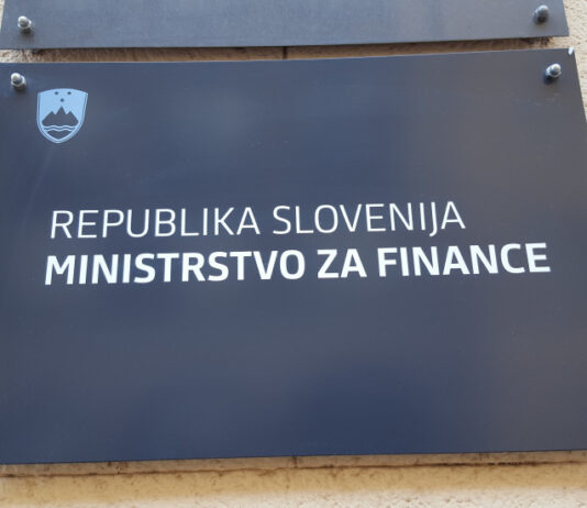 Ministrstvo za finance pripravilo še predloga novel Zakona o finančni upravi in Zakona o davčnem postopku