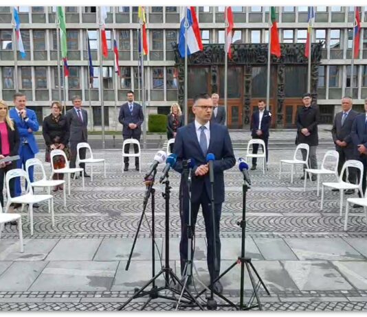 Državni zbor RS: Po današnji odpovedani seji parlamenta predstava za javnost LMŠ pred državnim zborom