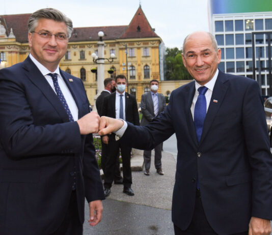 Predsednik vlade Janez Janša s hrvaškim predsednikom vlade Andrejem Plenkovićem o zunanjepolitičnih temah