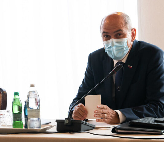 Premier Janez Janša ob obisku Goriške: “Vlada bo storila vse da ne pride do zapiranja gospodarstva in ustavljanja družbe!”