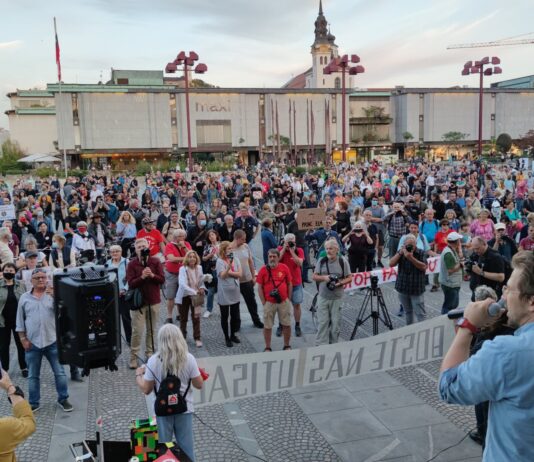 (Video) Poglejte si to “kulturo” petkovih protestnikov!