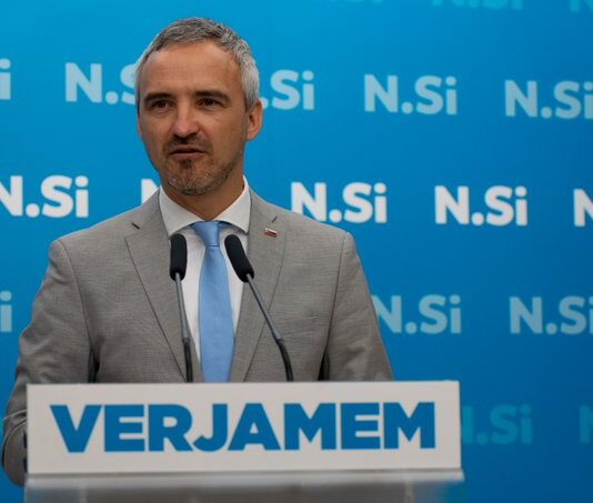 Pripravljena sprememba zakonodaje, ki bo pomagala, da se bodo ljudje raje odločali za delo kot socialno pomoč