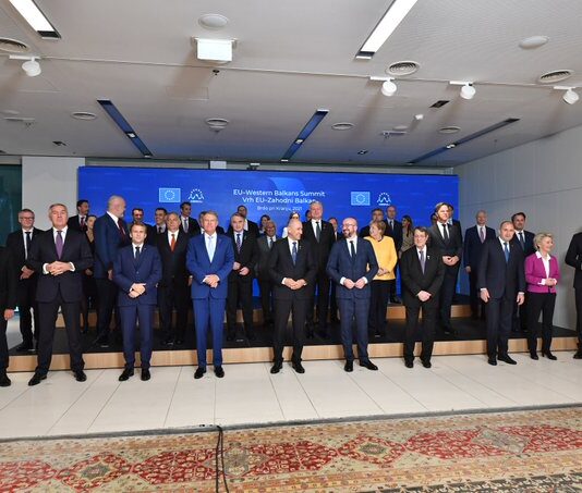 Slovenija in premier Janez Janša prejemata čestitke evropskih voditeljev za organizacijo vrha EU – Zahodni Balkan