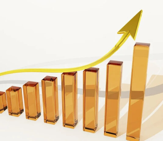 Vlada s svojim delom dosegla, da jesenska gospodarska napoved Evropske komisije Sloveniji napoveduje letos 6,4% rast BDP