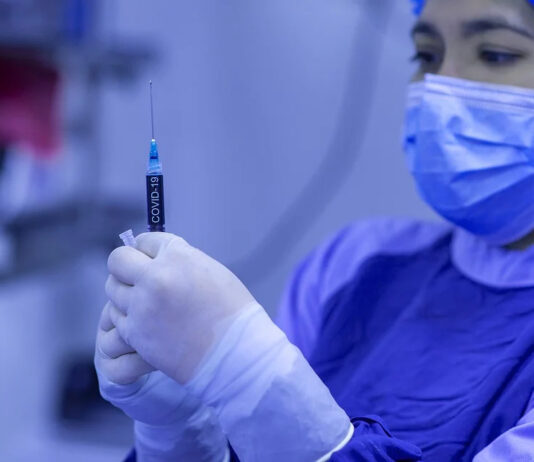 Novinar Blaž Zgaga medicinske sestre označil za fašistke in janšistke