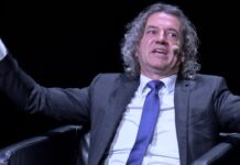 Uničen javni zdravstveni sistem, za medije pa težava, da Strojanovi nimajo elektrike in so dolžni 8000 evrov!