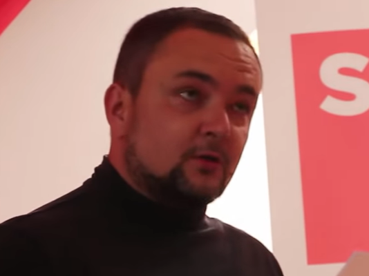 Dejan Karba z izmišljeno zgodbo v Primorskih novicah in Svet24, ministra Marka Borisa Andrijaniča in Zvonka Černača obtožil izgube 16 milijonov evrov