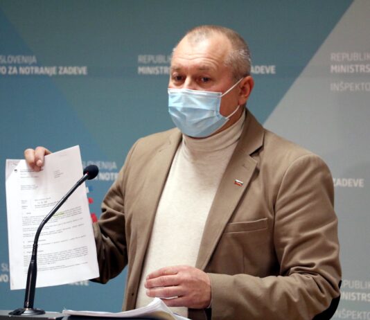 Kangler zavrnil očitke predsednika preiskovalne komisije o političnem vmešavanju v delo policije