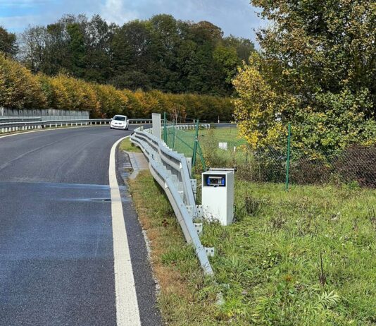 Ali ste vedeli? Ob avtocesti vas lahko čaka “Vinjetkar”, ki preverja ali imate vozilo opremljeno z vinjeto