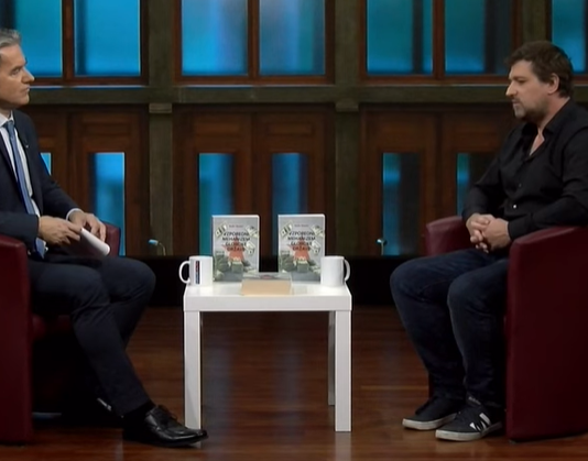 (Video) Rado Pezdir: “Pod Rusko dačo je pet nivojev podjetij, zato Natašo Pirc Musar nič ne opravičuje, kljub temu, da plačuje davke”