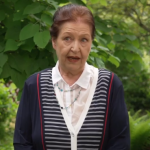 Alenka Puhar opozarja, da politiki in mediji še danes sledijo teoriji Milana Kučana iz leta 1988, ko ljudi strašijo s fašizmom, ko niso na oblasti!