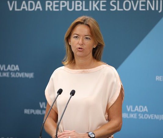 Neverjetno! Bi Tanja Fajon uvedla solidarnostne sobote in bremenila naše gospodarstvo, medtem, ko jo v Evropi čaka okoli 3 milijarde evrov?