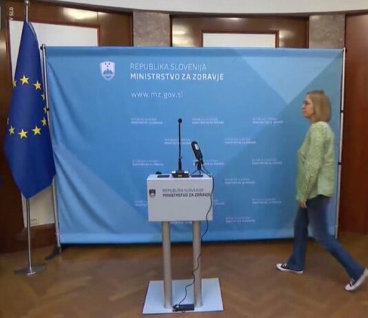 Edvard Kadič: “Kavbojke, superge in puloverji sodijo na piknike in nikakor ne na ministrstva”