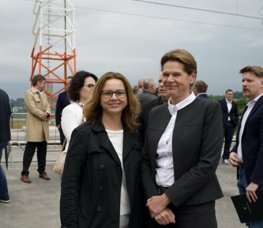 Maša Kociper zopet udarila s svojo bistroumnostjo!? Ona iz Maribora v Ljubljano potuje skozi Šentilj!?