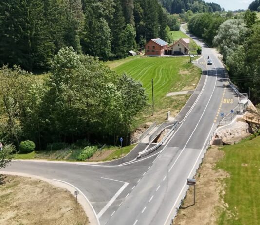 Občina Vitanje: Slavnostno odprtje avtobusnih postajališč “Stenica pri Vitanju”