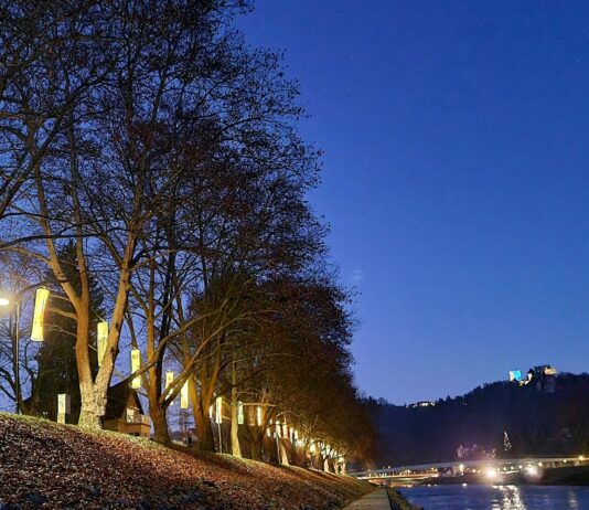 Mestna občina Celje: Praznični lampijoni bodo kmalu razsvetlili Savinjsko nabrežje