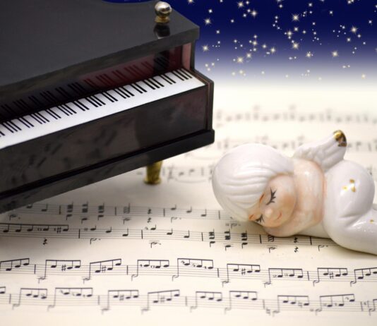 Gimnazija Celje Center vas vabi na Miklavžev koncert