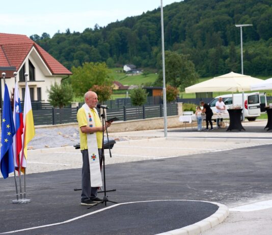 Občina Slovenske Konjice: Prvi del ureditve okolice Podružnične osnovne šole Žiče zaključen