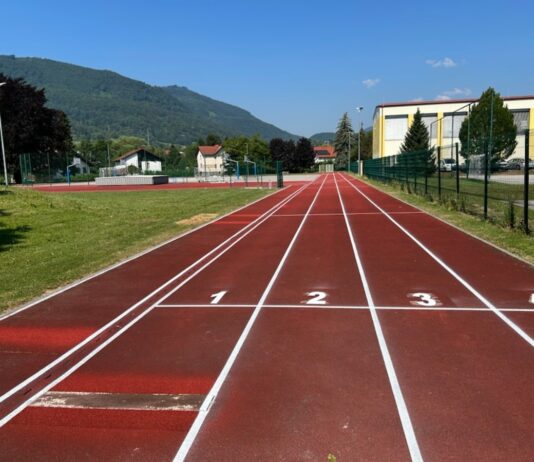 Občina Slovenske Konjice: OŠ Ob Dravinji – sanacija tartanske podlage in zaris novih črt