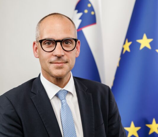 Ko za levico delovni usnutek postane sveti gral, se v javnosti pričnejo zavajanja v vsej svoji veličini!