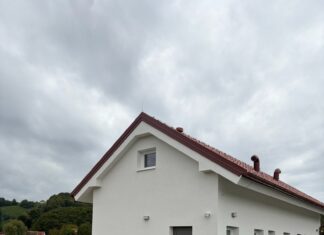 Občina Slovenske Konjice: Zaključena gradbena dela na projektu Pomožna športna stavba v Ločah – ustvarjeni pogoji za nove športne in družbene programe